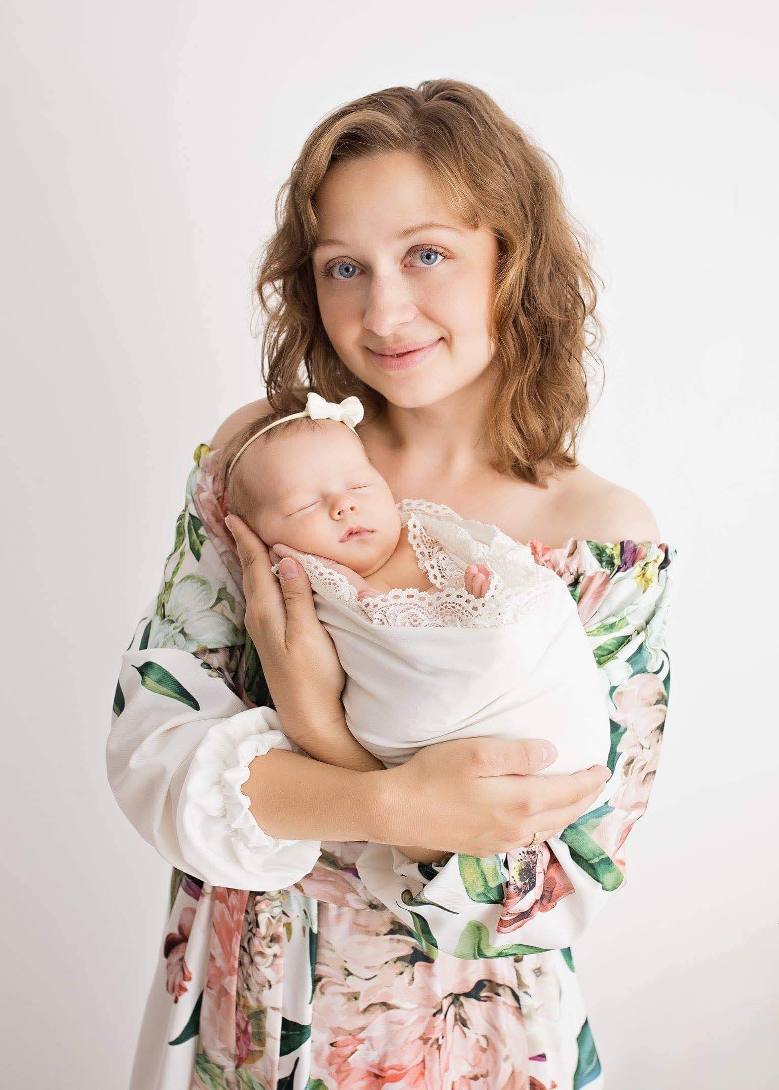 Portrait of Angelika Mazurek, physiotherapist and childbirth educator